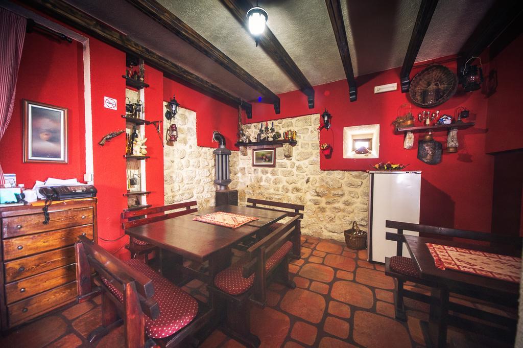 Apartments Villa Ferri Kotor Extérieur photo